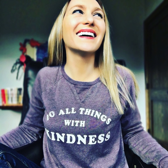 Meet your Posher, Casi - Picture 1 of 1